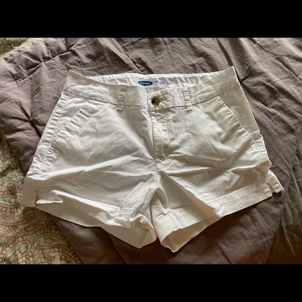 Old Navy Everyday Mid Rise short size 6